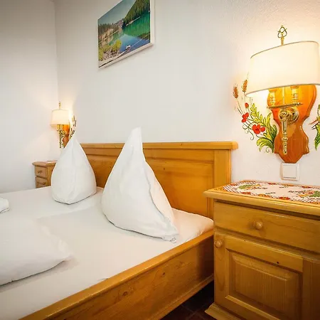Casa Cerbului1 Konukevi