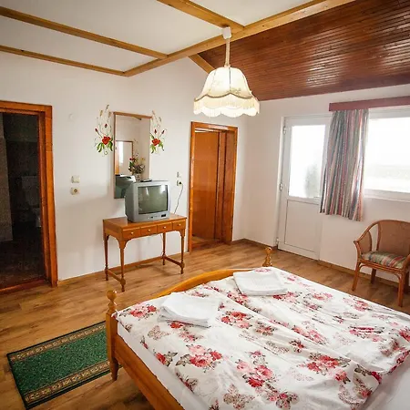 Casa Cerbului1 Konukevi